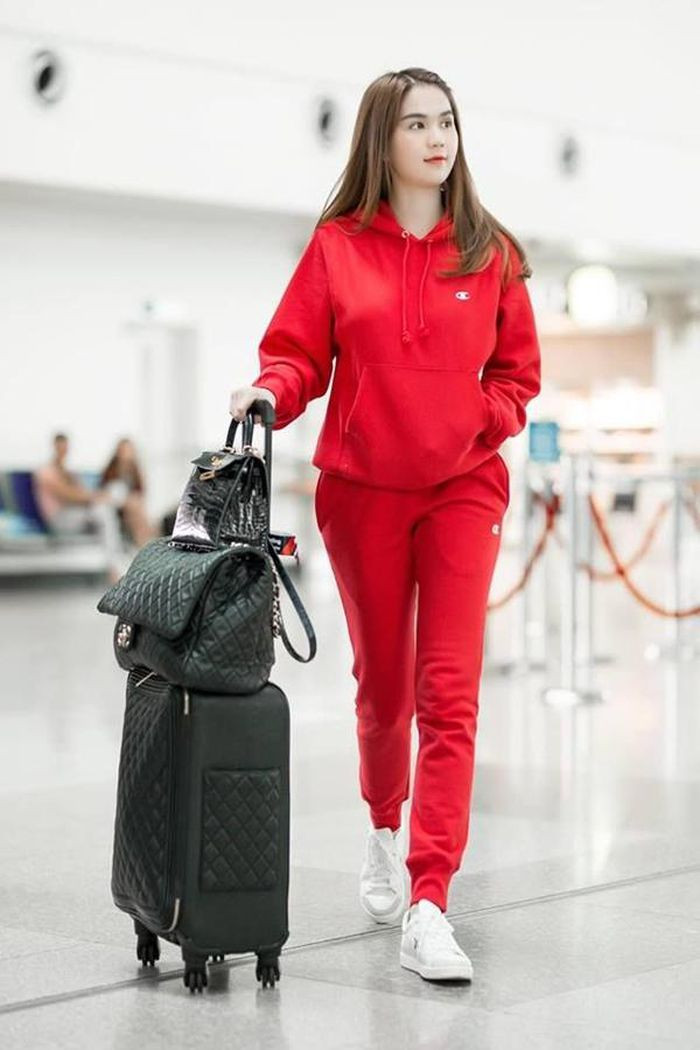 Học bí quyết phối đồ thu sành điệu của sao Việt ảnh 4 Học bí quyết phối đồ thu sành điệu của sao Việt ảnh 4