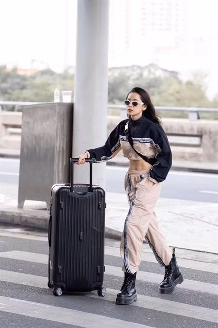 Học bí quyết phối đồ thu sành điệu của sao Việt ảnh 8