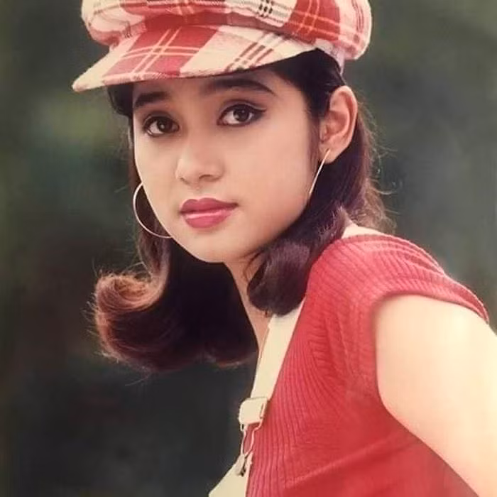 Xấp xỉ tuổi 50 vẫn trẻ đẹp, Việt Trinh tuyên bố độc thân suốt đời ảnh 1