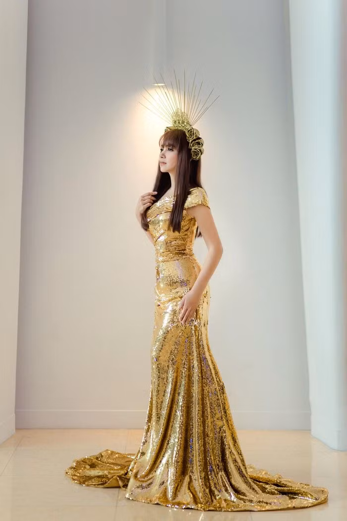 Xấp xỉ tuổi 50 vẫn trẻ đẹp, Việt Trinh tuyên bố độc thân suốt đời ảnh 18