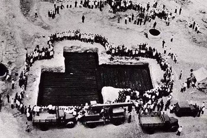 Ảnh chụp lăng mộ bằng máy bay trực thăng năm 1978. (Ảnh: Sohu).