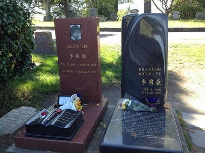 Hình ảnh đời thường hiếm hoi của Lý Tiểu Long ảnh 10 Hình ảnh đời thường hiếm hoi của Lý Tiểu Long ảnh 10