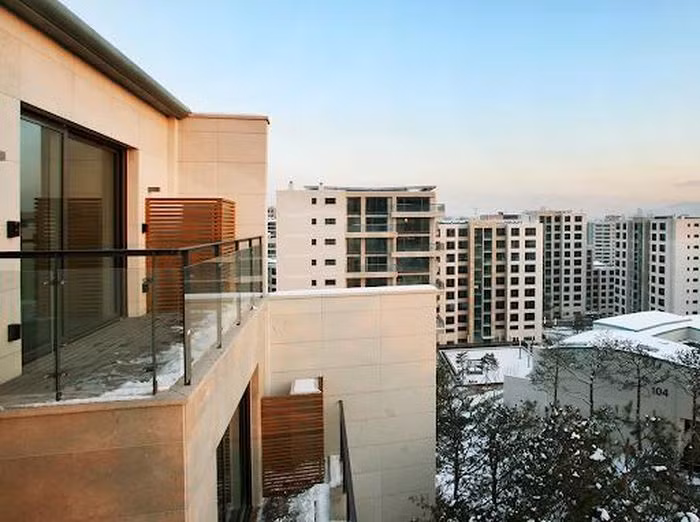 Các căn hộ đều có view đẹp, thiết kế hiện đại, sang trọng.