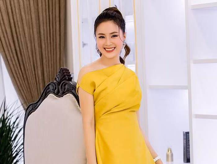 Ở tuổi 38, Hồng Diễm khiến nhiều người ngưỡng mộ khi sở hữu nhan sắc trẻ trung, xinh đẹp như thuở đôi mươi.