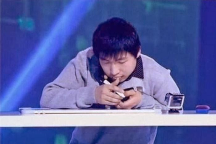 Châu Vỹ tại cuộc thi. Châu Vỹ tại cuộc thi.