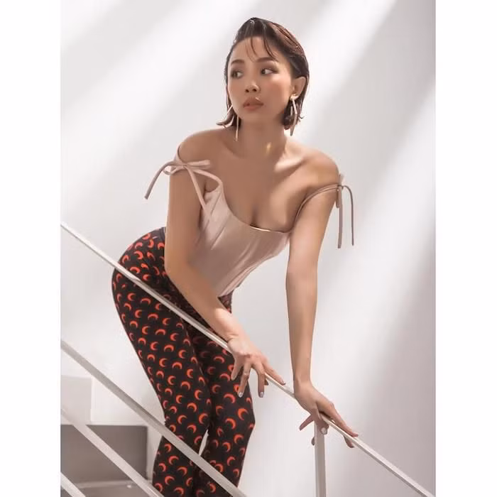 Món thời trang làm giúp Tóc Tiên sang chảnh ảnh 7