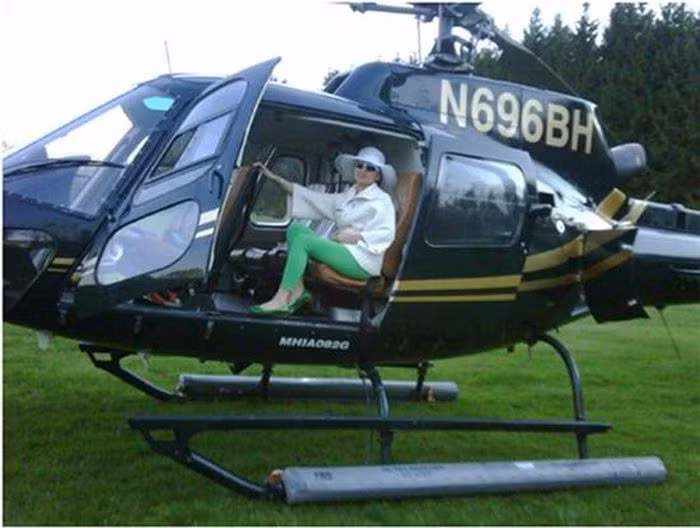 Trực thăng riêng.