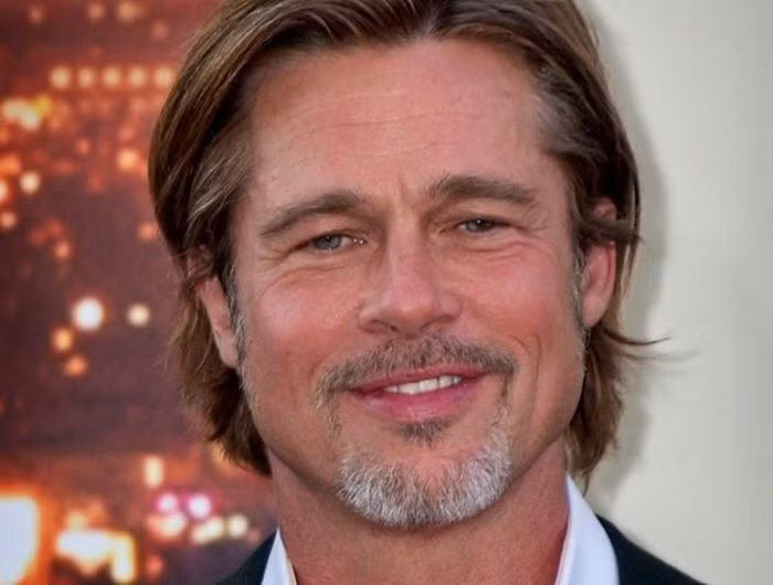 Tuy nhiên, biến cố hôn nhân năm 2016 đã khiến Brad Pitt sa sút. Tài tử mượn rượu giải sầu, ăn uống không khoa học, xuất hiện với ngoại hình hốc hác và già nua khó nhận ra. Đây là giai đoạn phong độ ngoại hình của tài tử thất thường nhất.