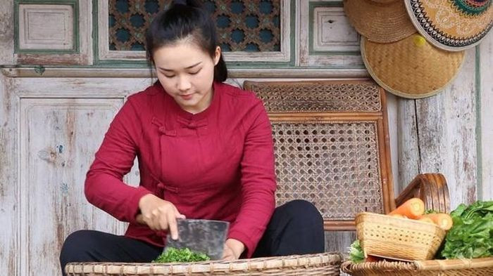 Người xem dành nhiều lời khen cho các món ăn do Xiaoge thể hiện, giúp họ "quay trở về tuổi thơ". Người xem dành nhiều lời khen cho các món ăn do Xiaoge thể hiện, giúp họ "quay trở về tuổi thơ".