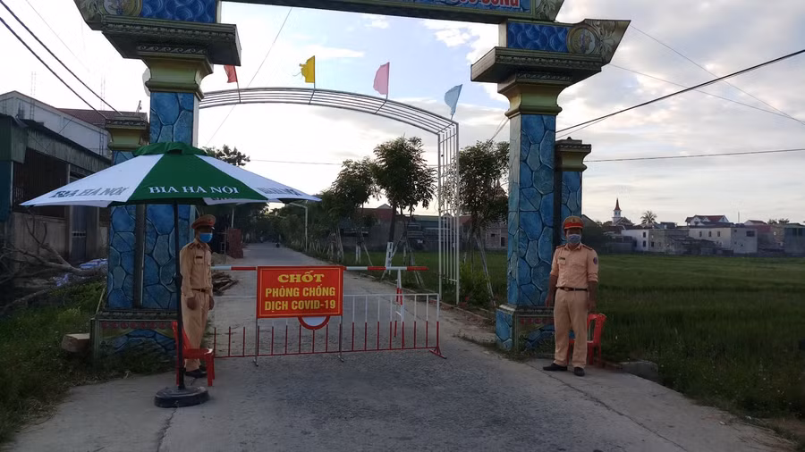 Phong tỏa 2 thôn tại xã Thạch Long sau khi phát hiện ca nhiễm COVID-19