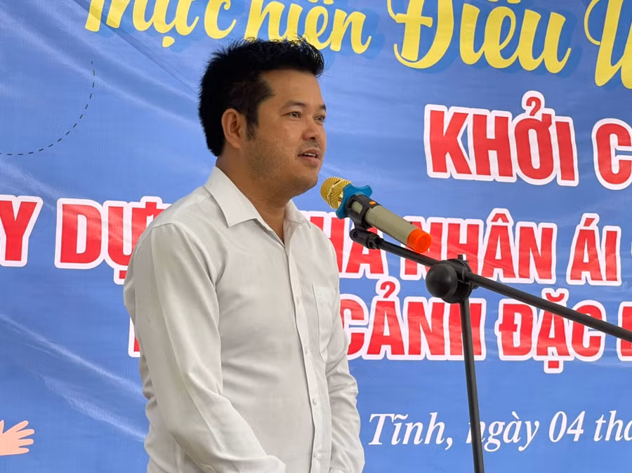 Ông Nguyễn Văn Dũng, Trưởng đại diện báo GD&amp;TĐ khu vực Miền Trung - Tây Nguyên chia sẻ tại lễ khởi công