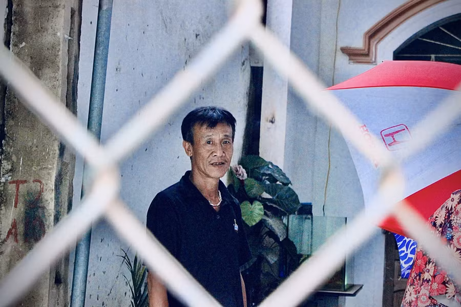 Người dân chủ động hạn chế tiếp xúc, giữ khoảng cách an toàn