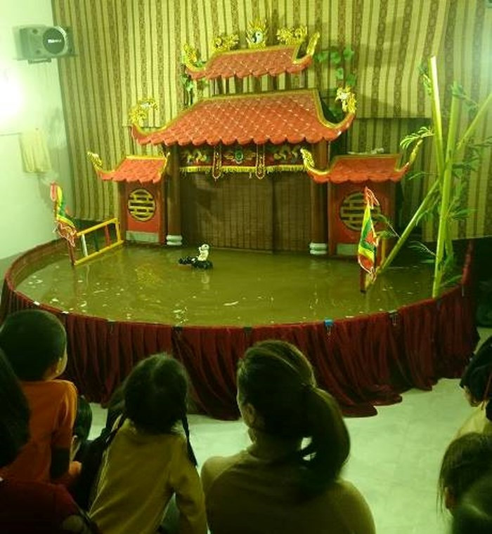 Sân khấu rối nước mini của nghệ sỹ Phan Thanh Liêm Sân khấu rối nước mini của nghệ sỹ Phan Thanh Liêm