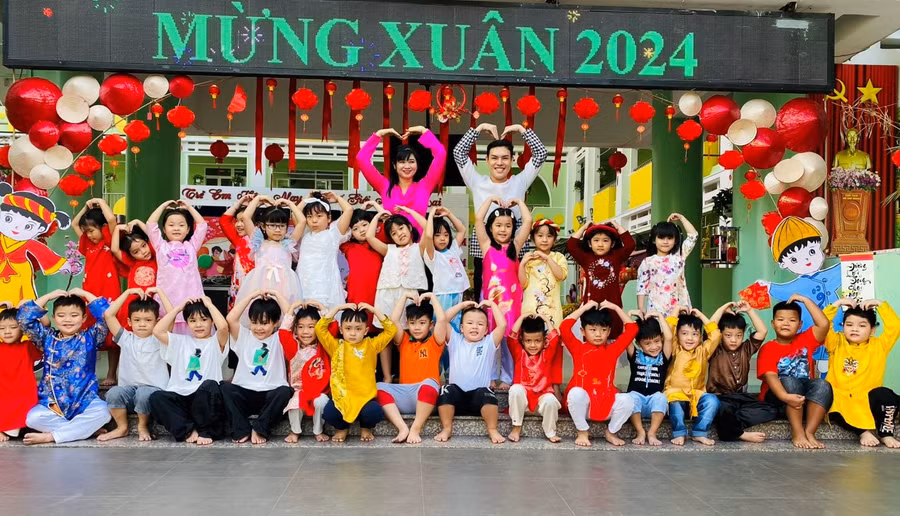 Thầy trò Trường mầm non Hoa Đào (quận 12) háo hức trong những ngày cuối năm.