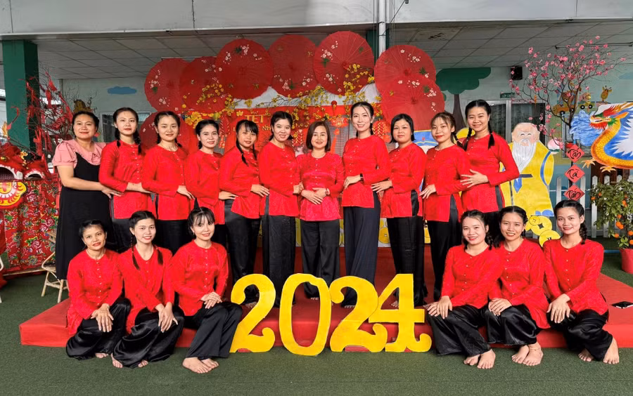 Giáo viên Trường mầm non Hương Nắng Hồng (TP Thủ Đức) lưu lại những khoảnh khắc những ngày cuối năm.