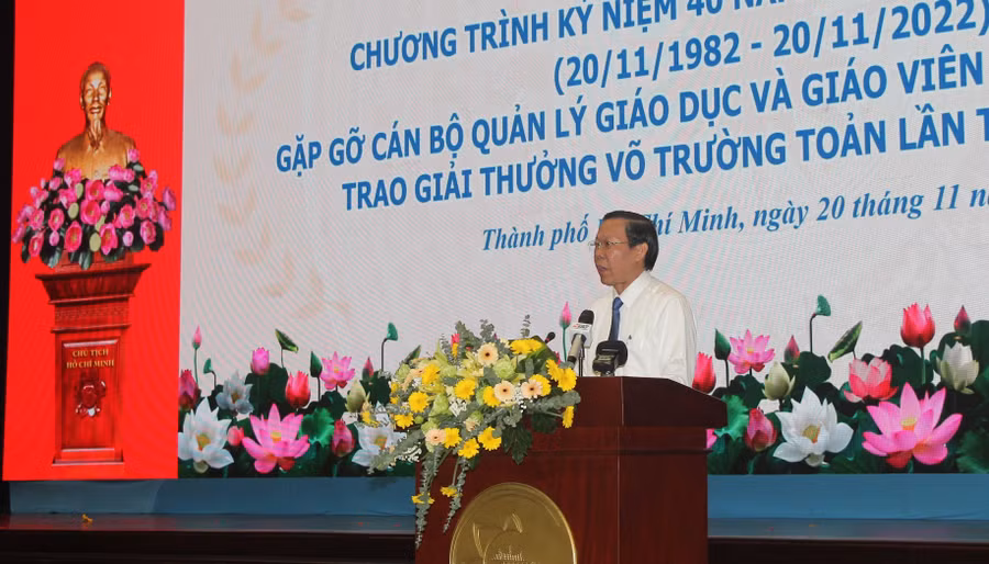 Chủ tịch UBND TPHCM Phan Văn Mãi phát biểu tại chương trình kỷ niệm.