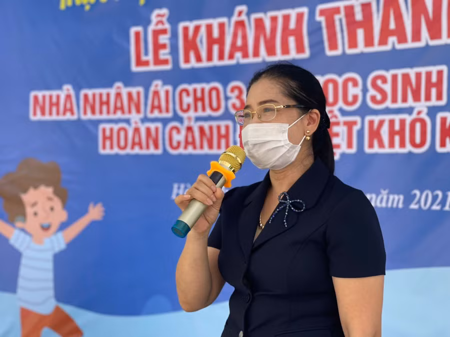 Bà Nguyễn Thanh Nga, Trưởng phòng GD&amp;ĐT huyện Thạch Hà cho biết Ngành giáo dục cũng sẽ tiếp tục quan tâm và đồng hành với các em trong quá trình học tập.