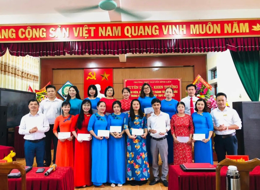 Cô giáo Địa lý 'mềm' hóa lý thuyết bằng công nghệ thông tin ảnh 3 Cô giáo Địa lý 'mềm' hóa lý thuyết bằng công nghệ thông tin ảnh 3