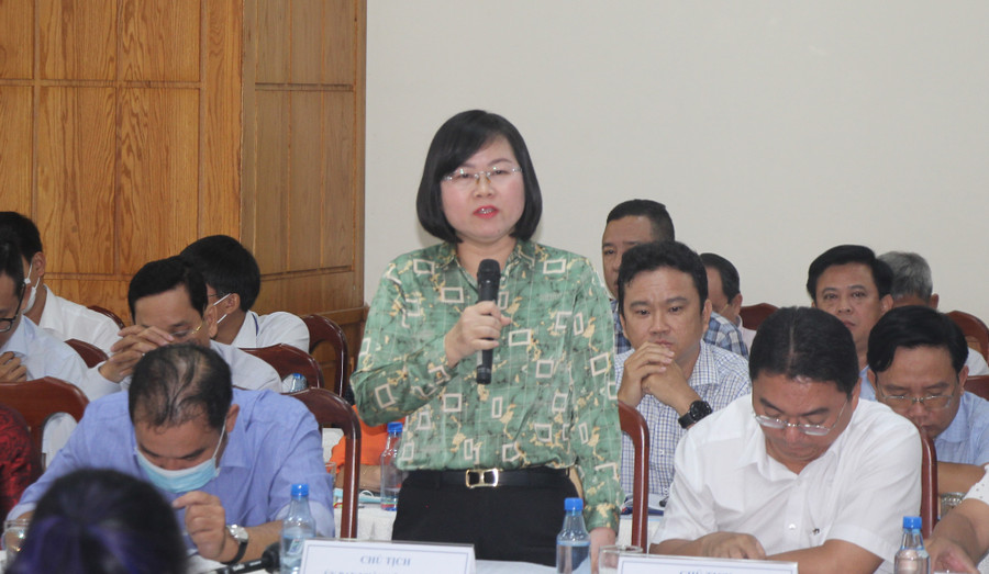 Lãnh đạo UBND quận 12 nêu ý kiến tại hội nghị.