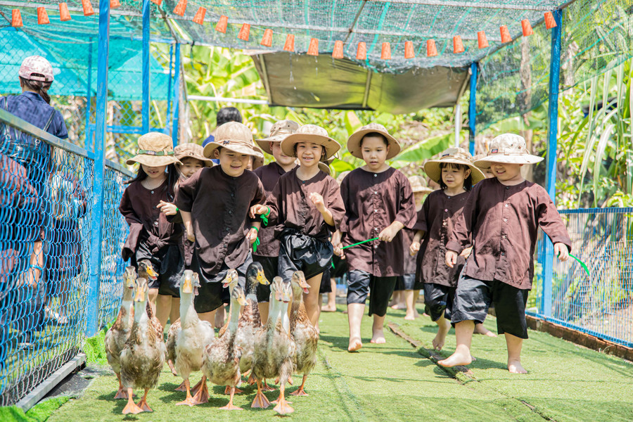 Hoạt động trải nghiệm của học sinh trong trường. Hoạt động trải nghiệm của học sinh trong trường.