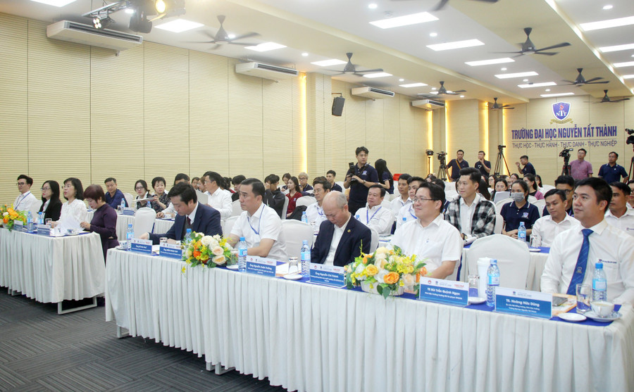 Các đại biểu tham dự lễ ra mắt. Các đại biểu tham dự lễ ra mắt.
