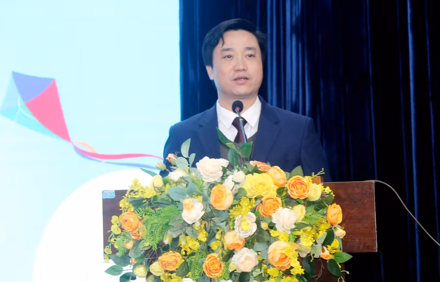 Ông Đỗ Đức Quế phát biểu tại buổi lễ ra mắt.