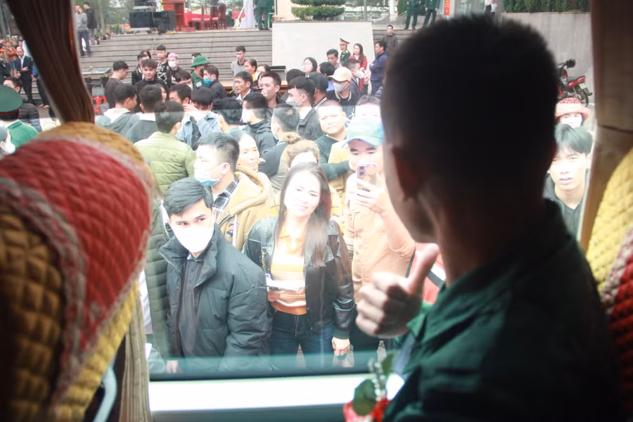 Theo Luật nghĩa vụ quân sự 2015, từ ngày 1/1/2016, thời gian phục vụ nghĩa vụ quân sự tại ngũ trong thời bình của công dân là 24 tháng.