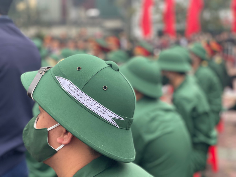 Năm nay, thành phố Hà Tĩnh có 50 thanh niên thực hiện nghĩa vụ quân sự và 19 thanh niên thực hiện nghĩa vụ công an. Trong đợt này, các tân binh sẽ được bổ sung vào Công an tỉnh Hà Tĩnh (19 người), Sư đoàn 324 (Quân khu 4 - 33 người), Trung đoàn 841 (Bộ CHQS tỉnh - 8 người), Bộ đội Biên phòng tỉnh (7 người), Vùng 2 Cảnh sát biển, Lữ đoàn Thông tin 80 (Quân khu 4) mỗi đơn vị 1 người. Năm nay, thành phố Hà Tĩnh có 50 thanh niên thực hiện nghĩa vụ quân sự và 19 thanh niên thực hiện nghĩa vụ công an. Trong đợt này, các tân binh sẽ được bổ sung vào Công an tỉnh Hà Tĩnh (19 người), Sư đoàn 324 (Quân khu 4 - 33 người), Trung đoàn 841 (Bộ CHQS tỉnh - 8 người), Bộ đội Biên phòng tỉnh (7 người), Vùng 2 Cảnh sát biển, Lữ đoàn Thông tin 80 (Quân khu 4) mỗi đơn vị 1 người.