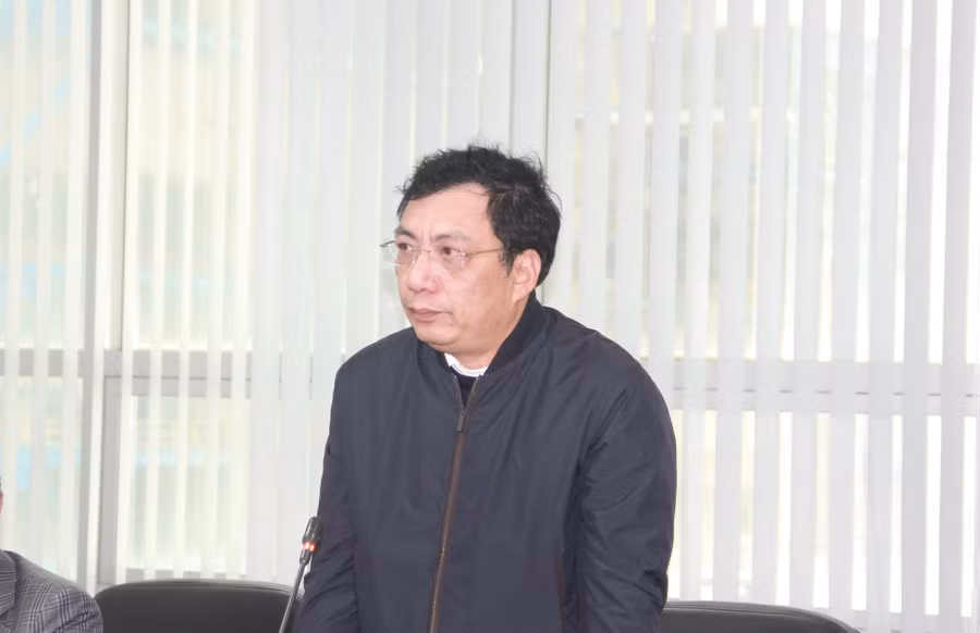 Ông Lê Như Linh - Tổng Giám đốc Tổng công ty Điện lực Dầu khí Việt Nam báo cáo tại buổi làm việc.