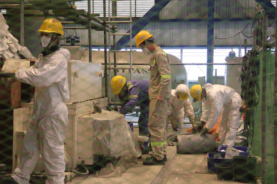 Sau nhiều nỗ lực, tổ máy số 1 Nhà máy Nhiệt điện Vũng Áng 1 đã tái hoà lưới điện quốc gia. Sau nhiều nỗ lực, tổ máy số 1 Nhà máy Nhiệt điện Vũng Áng 1 đã tái hoà lưới điện quốc gia.