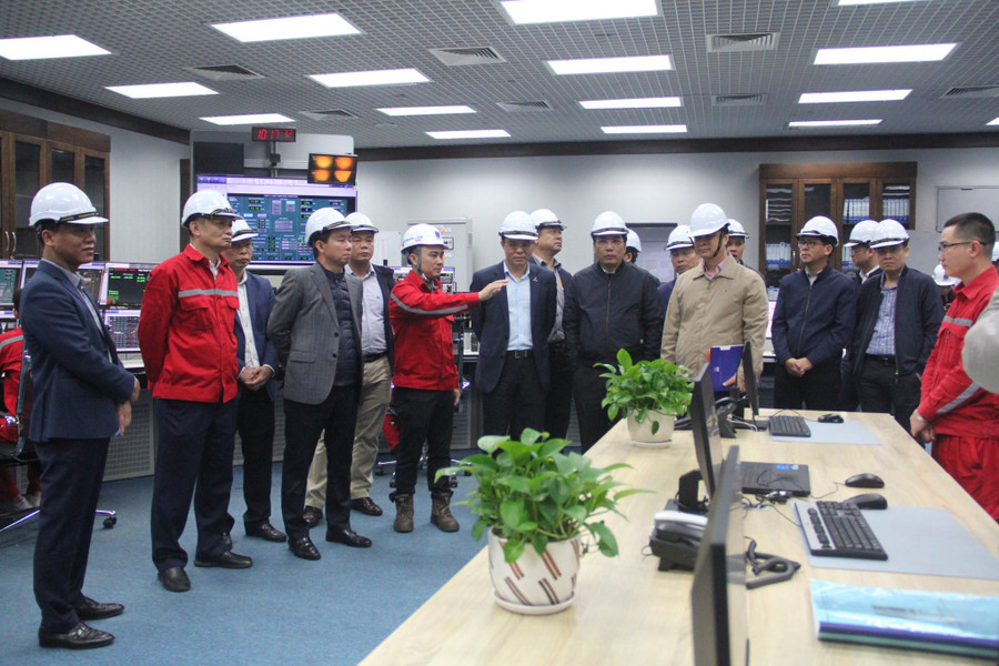 ... vận hành các tổ máy, phòng ban tại Nhà máy Nhiệt điện Vũng Áng 1. ... vận hành các tổ máy, phòng ban tại Nhà máy Nhiệt điện Vũng Áng 1.