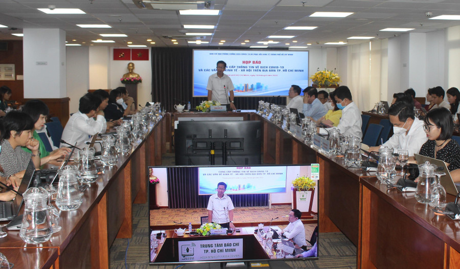 Quang cảnh buổi họp báo. Quang cảnh buổi họp báo.