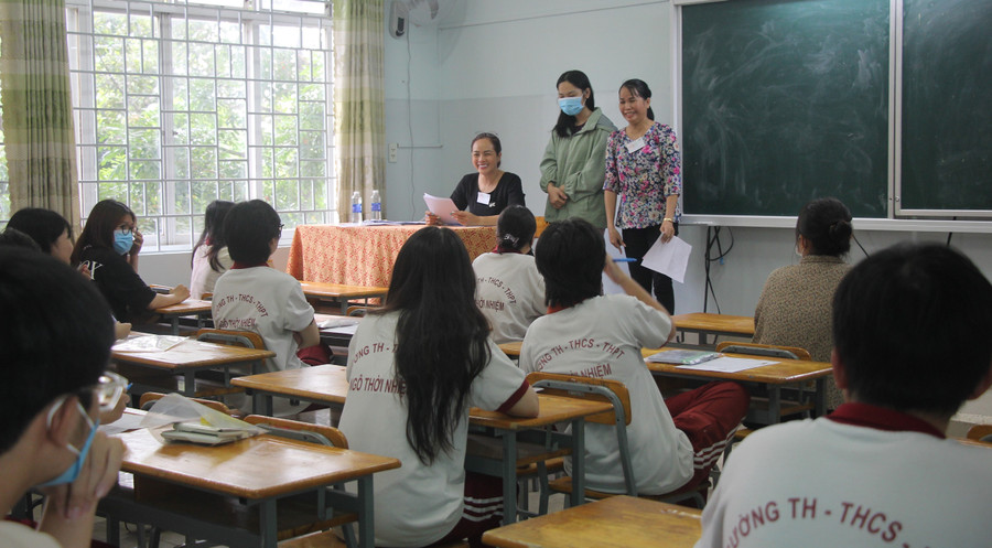 Thí sinh TPHCM trong buổi làm thủ tục dự thi. Thí sinh TPHCM trong buổi làm thủ tục dự thi.