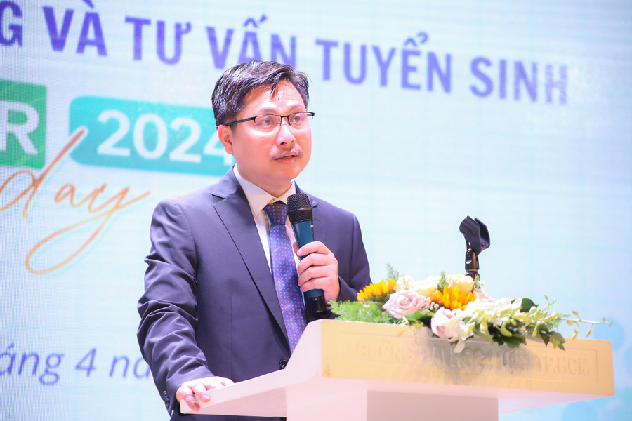 PGS.TS Trần Việt Dũng phát biểu khai mạc. PGS.TS Trần Việt Dũng phát biểu khai mạc.