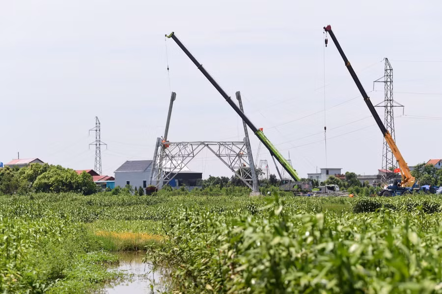 Quá trình thi công, nhiều tập thể, cá nhân hoàn thành xuất sắc nhiệm vụ đã được khen thưởng. Trong 5 tháng đầu năm đã có 5 Đảng viên được kết nạp trên công trường.