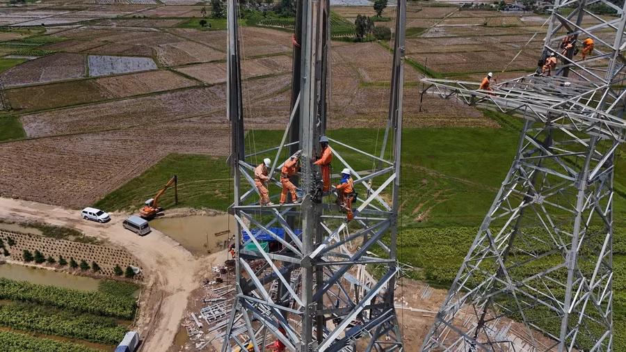 Đã có khoảng 2.000 cán bộ, kỹ sư, nhân viên tay nghề cao được điều động ra công trường để thi công dự án.