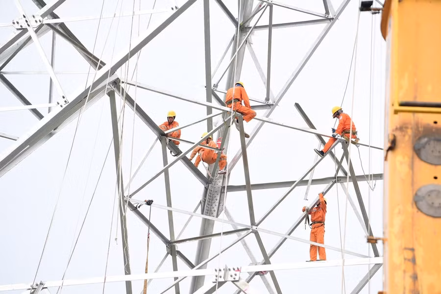 Sau khi hoàn thành, công trình sẽ tăng cường năng lực truyền tải điện trên trục đường dây 500kV Bắc-Trung, góp phần tăng cường cung cấp điện cho miền Bắc.