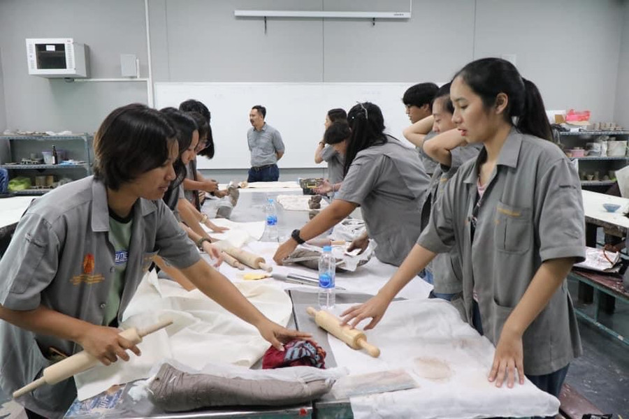 Hoạt động trao đổi học thuật, kinh nghiệm giữa hai trường được tổ chức hàng năm. Hoạt động trao đổi học thuật, kinh nghiệm giữa hai trường được tổ chức hàng năm.