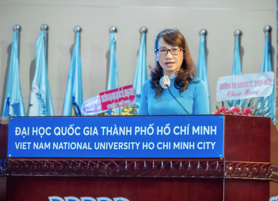 GS.TS Nguyễn Thị Thanh Mai đọc diễn văn khai giảng. Ảnh: MINK. GS.TS Nguyễn Thị Thanh Mai đọc diễn văn khai giảng. Ảnh: MINK.