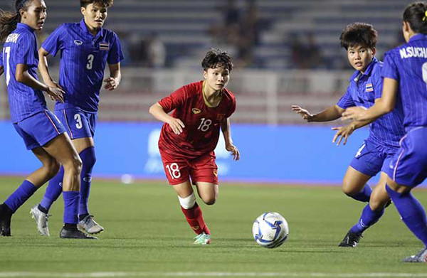 Nguyễn Thị Vạn suýt chút nữa ghi bàn thắng mở tỷ số cho ĐT nữ Việt Nam. Nguyễn Thị Vạn suýt chút nữa ghi bàn thắng mở tỷ số cho ĐT nữ Việt Nam.