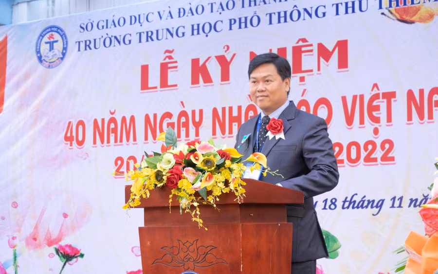 Thầy Tài luôn nỗ lực giúp đỡ giáo viên và học sinh có hoàn cảnh khó khăn.