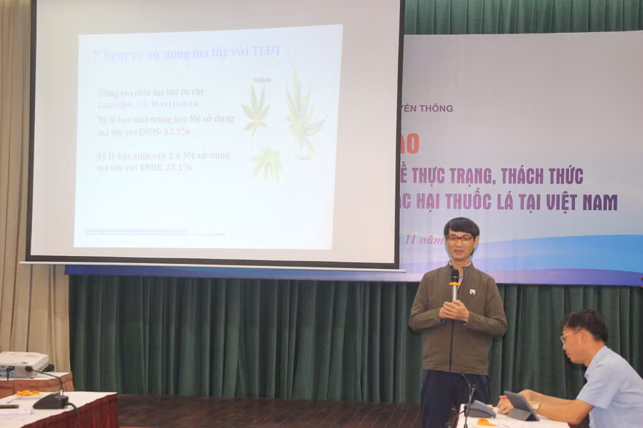 Theo Ths- Bs Nguyễn Tuấn Lâm, thuốc lá thế hệ mới chứa nhiều chất độc như thuốc lá truyền thống.