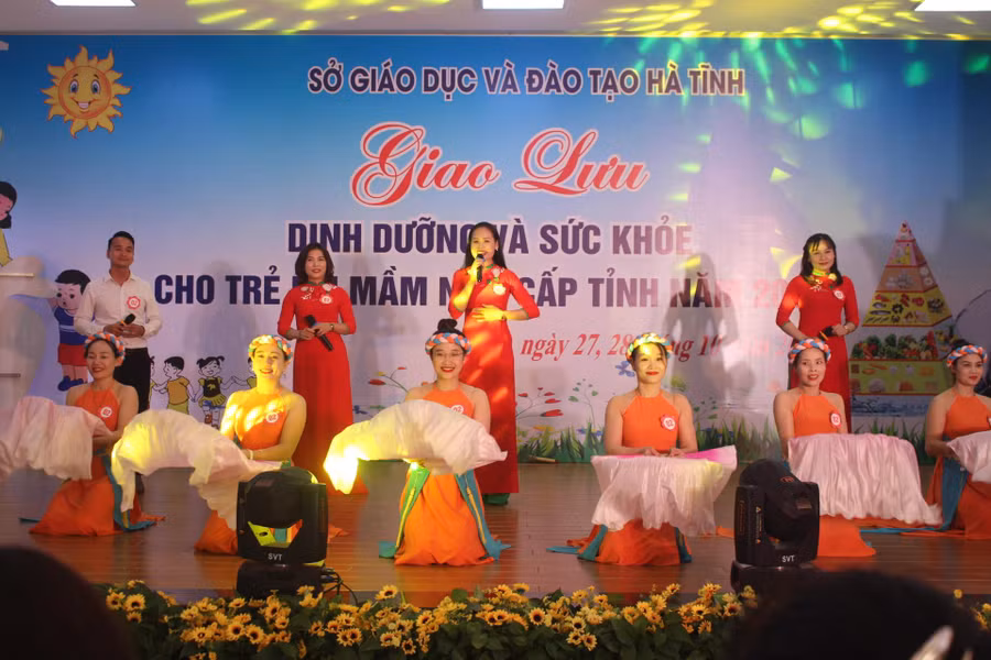 Ở phần nội dung, các đội sẽ tuyên truyền kiến thức dinh dưỡng cho trẻ mầm non, kinh nghiệm xử lý tình huống trong chăm sóc, nuôi dưỡng trẻ với thời gian không quá 15 phút.