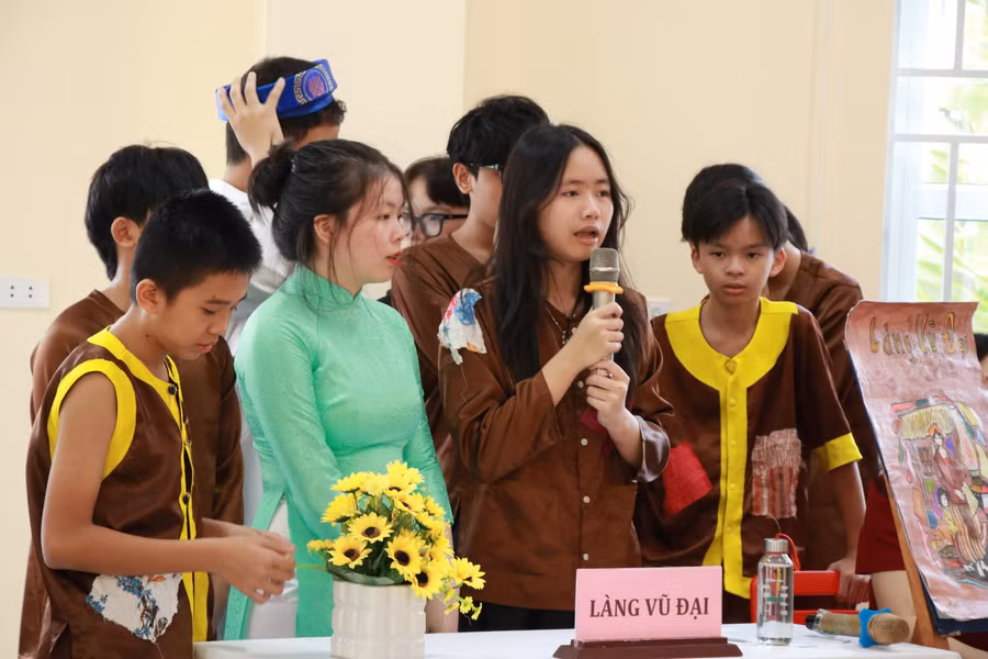 Dưới hình thức một cuộc thi, các em học sinh iSchool Hà Tĩnh được chia thành 3 đội chơi để tham gia tranh tài.