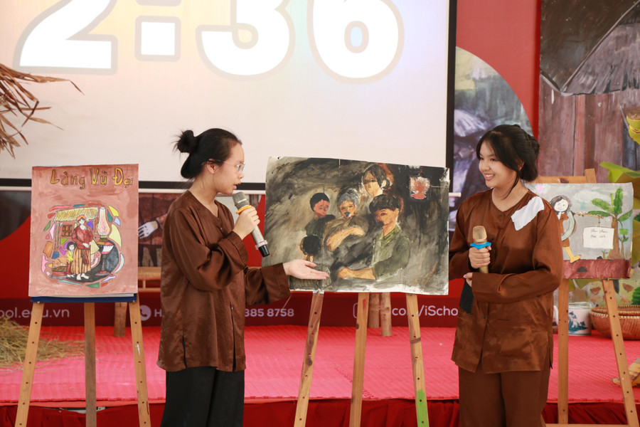 Ở vòng thi Thuyết trình poster, mỗi đội chơi sẽ chuẩn bị một poster về chủ đề “Người nông dân” và thực hiện thuyết trình trong vòng 3 phút. Ở vòng thi Thuyết trình poster, mỗi đội chơi sẽ chuẩn bị một poster về chủ đề “Người nông dân” và thực hiện thuyết trình trong vòng 3 phút.