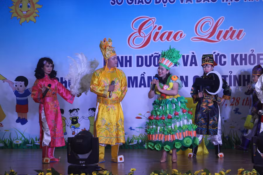 Tiểu phẩm Táo quân của phòng GD&amp;ĐT huyện Nghi Xuân.