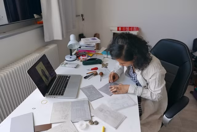 Miệt mài đãi cát tìm vàng...