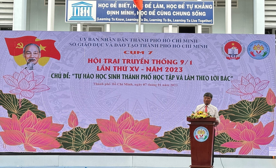 Ông Nguyễn Văn Hiếu, Giám đốc Sở GD&ĐT TPHCM phát biểu tại hội trại. Ông Nguyễn Văn Hiếu, Giám đốc Sở GD&ĐT TPHCM phát biểu tại hội trại.