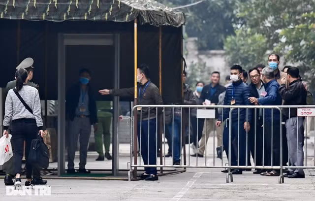 An ninh phiên tòa được thắt chặt. Ảnh: Dân trí