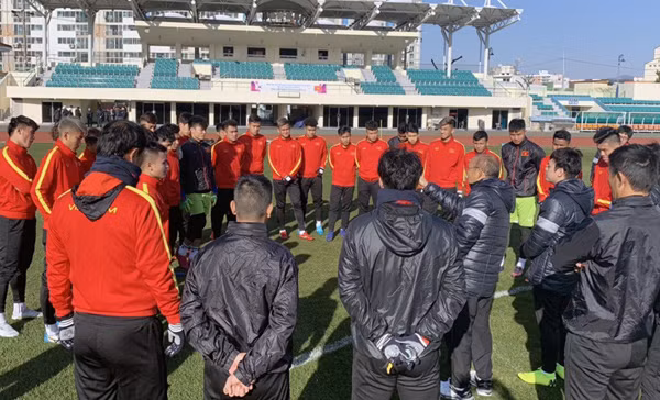 HLV Park Hang-seo chuẩn bị có đầy đủ quân số